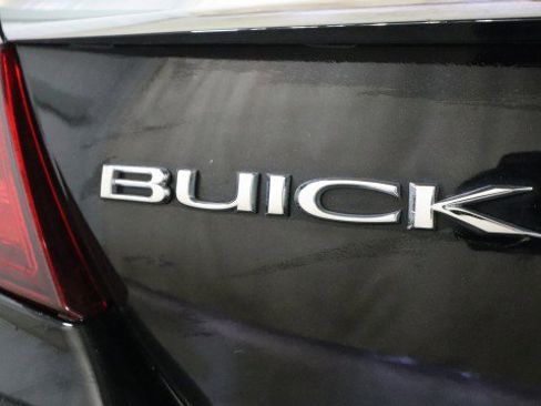 Used 2017 Buick Regal Premium w/ Driver Confidence Package #2 image 25