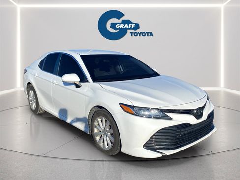 Used 2020 Toyota Camry LE image 20