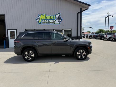 Used 2024 Jeep Grand Cherokee Limited 4xe AWD/4WD image 7