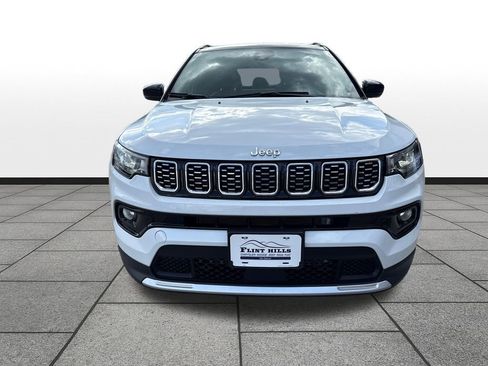Used 2025 Jeep Compass Limited AWD/4WD image 8