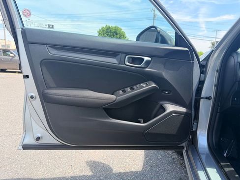 Used 2025 Honda Civic Sport image 20