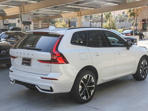 New 2026 Volvo XC60 T8 Plus w/ Climate Package PRO AWD/4WD image 9