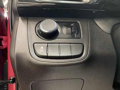 Used 2019 Chevrolet Spark LT image 21