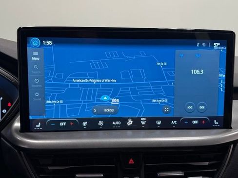 Used 2024 Ford Escape SE image 28