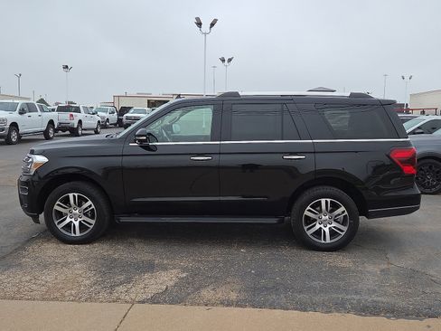 Used 2024 Ford Expedition Limited AWD/4WD image 2