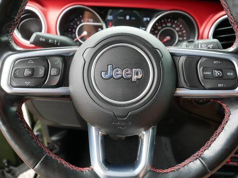 Used 2021 Jeep Wrangler Unlimited Rubicon AWD/4WD image 25