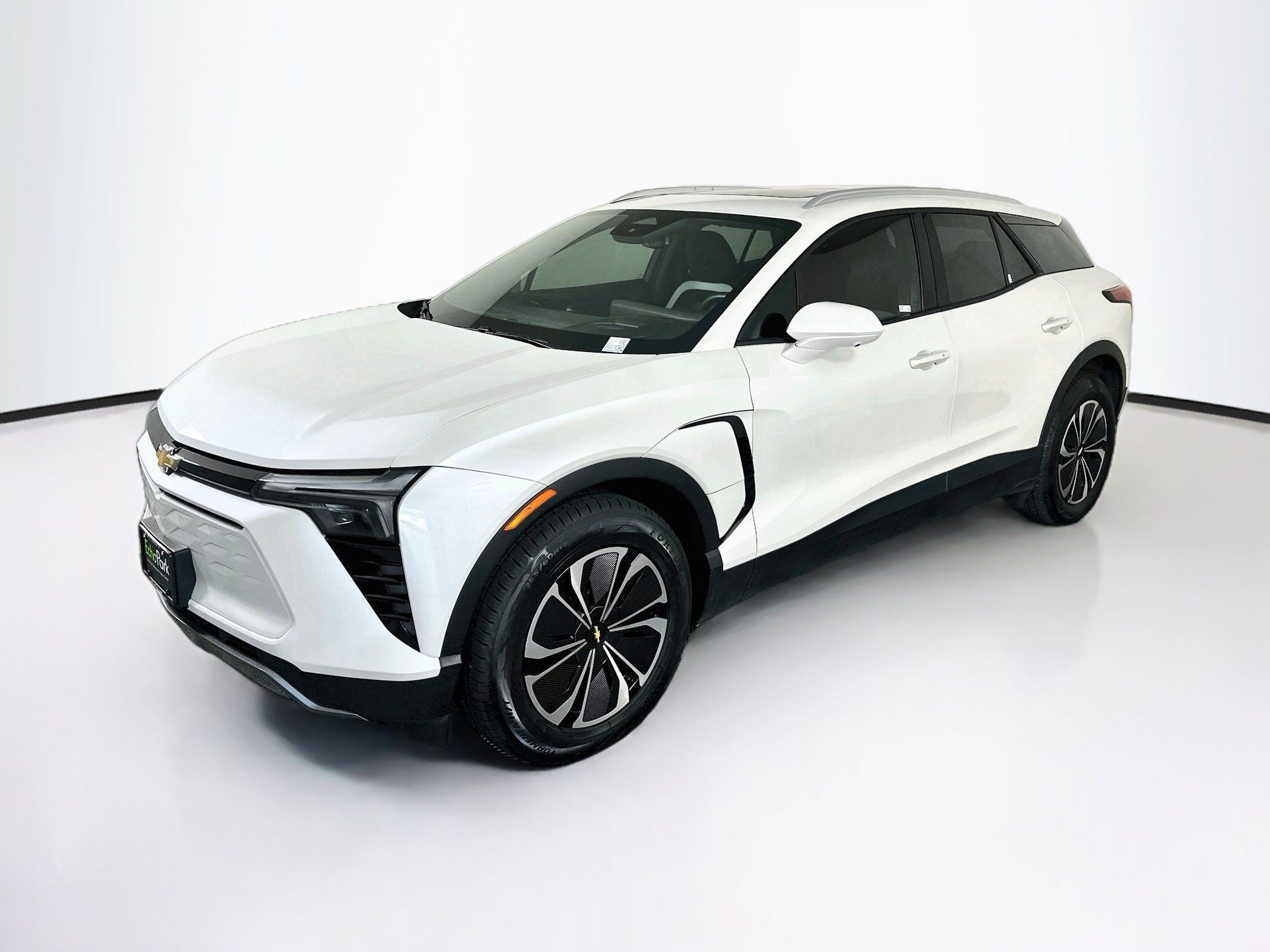 Used 2024 Chevrolet Blazer EV LT AWD/4WD image 3