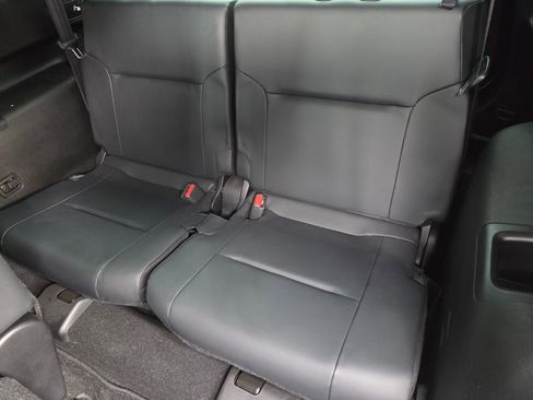 Used 2023 Mitsubishi Outlander SEL image 12