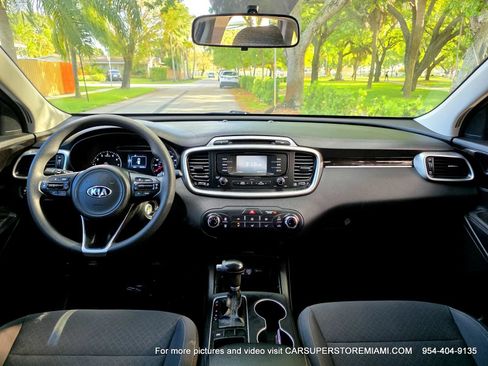 Used 2017 Kia Sorento FWD image 27
