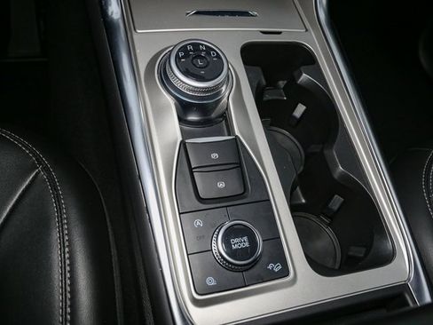 Used 2023 Ford Explorer XLT w/ Equipment Group 202A image 31