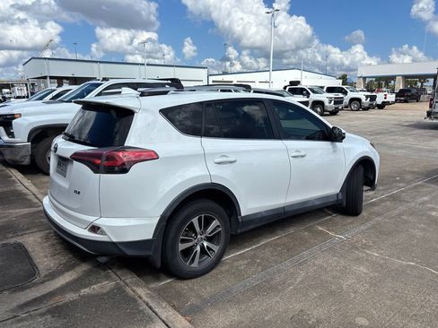 Used 2016 Toyota RAV4 XLE FWD image 5