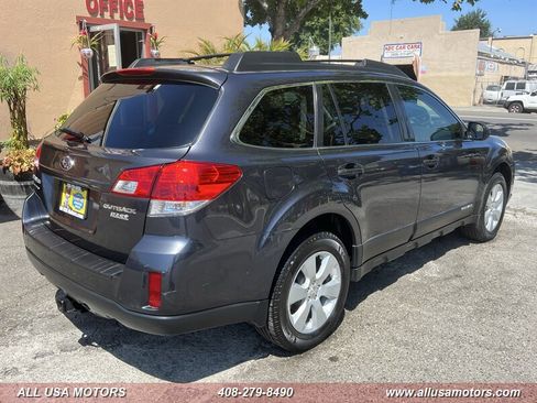 Used 2010 Subaru Outback 2.5i Limited AWD/4WD image 9