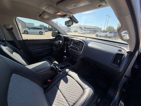 Used 2018 Chevrolet Colorado Z71 AWD/4WD image 11