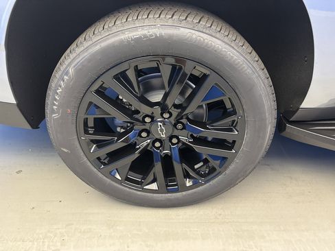 New 2025 Chevrolet Suburban High Country w/ Sun And Tow Package image 8