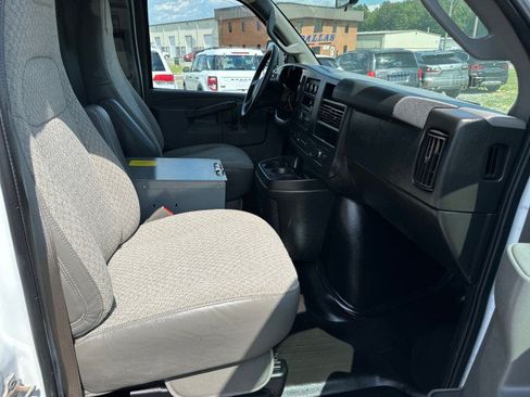 Used 2021 GMC Savana 3500 w/ Power Convenience Package RWD image 27