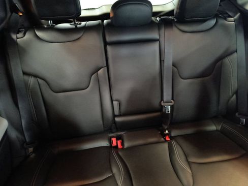 Used 2025 Jeep Compass Limited w/ Elite Group AWD/4WD image 18