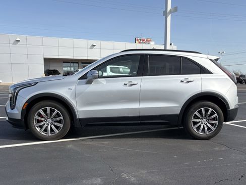 Used 2021 Cadillac XT4 Sport image 2