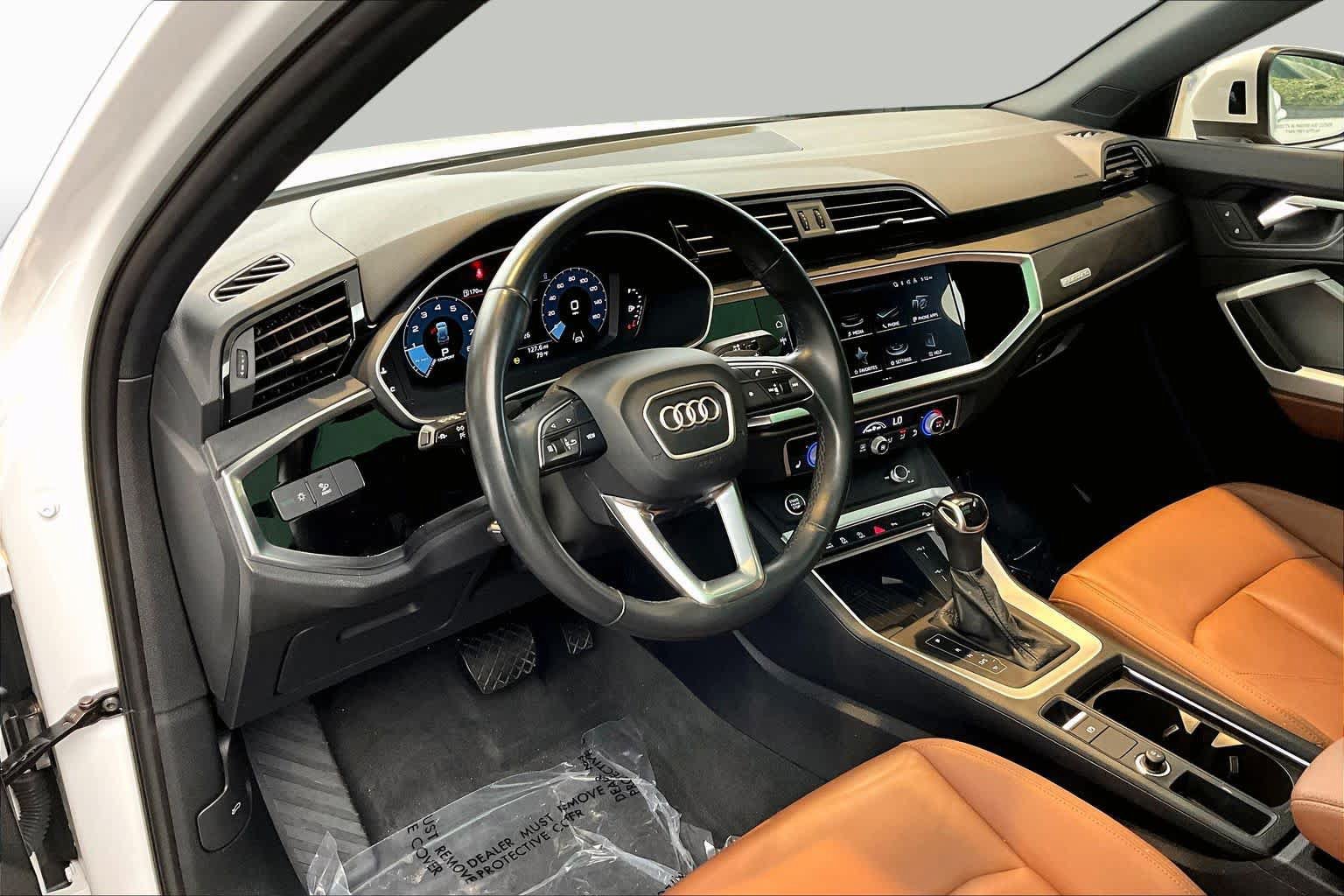 Certified 2024 Audi Q3 2.0T Premium w/ Convenience Package AWD/4WD image 18