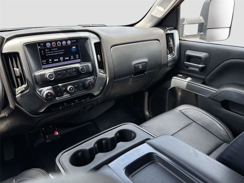 Used 2017 Chevrolet Silverado 1500 LT w/ True North Edition AWD/4WD image 21