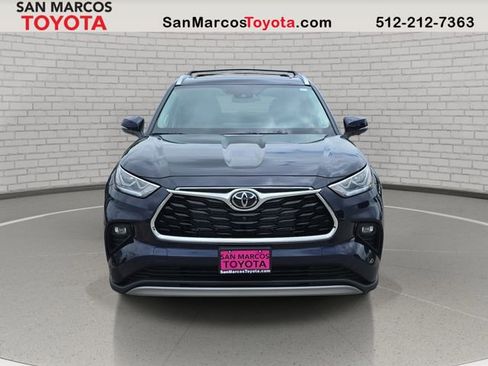 New 2026 Toyota Highlander Platinum AWD/4WD image 2