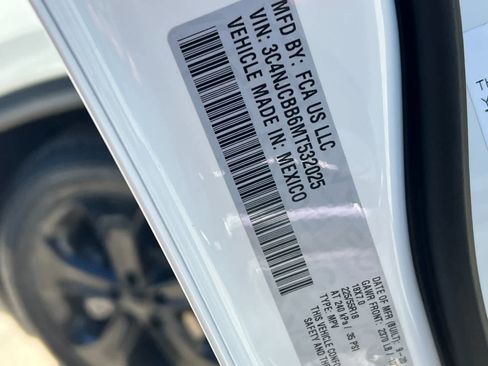 Used 2021 Jeep Compass Latitude FWD image 32