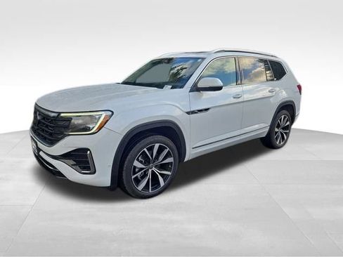 Certified 2024 Volkswagen Atlas SEL Premium R-Line image 3