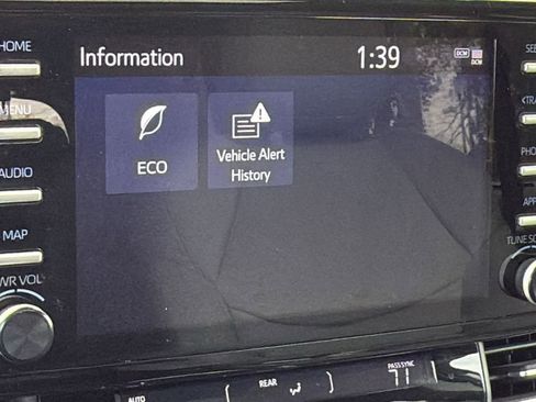 Used 2024 Toyota Sienna XLE image 18