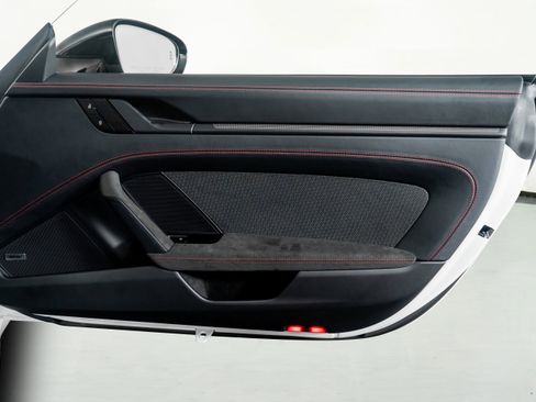 Used 2026 Porsche 911 Carrera GTS w/ Premium Package image 43