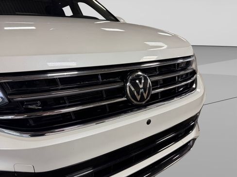 Used 2022 Volkswagen Tiguan SEL R-Line AWD/4WD image 45