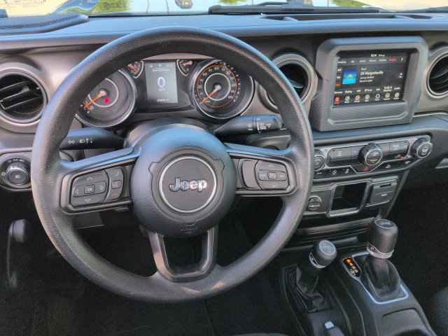 Certified 2022 Jeep Wrangler Sport AWD/4WD image 14