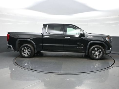 Used 2025 GMC Sierra 1500 SLT AWD/4WD image 7