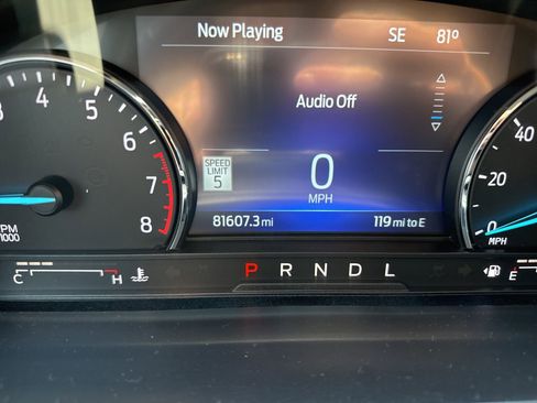 Used 2022 Ford Explorer XLT w/ Equipment Group 202A RWD image 13