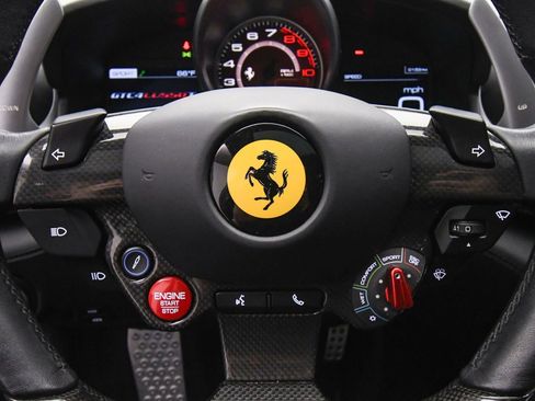 Used 2018 Ferrari GTC4Lusso T image 42