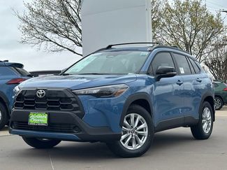 Used 2026 Toyota Corolla Cross LE video 1