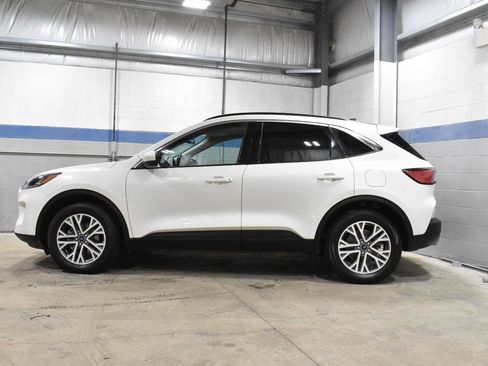 Used 2021 Ford Escape SEL w/ Class II Trailer Tow Package image 24