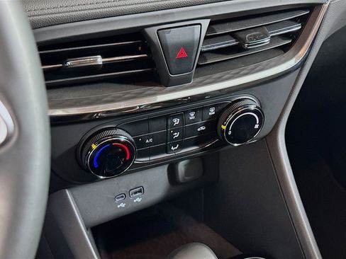 Used 2025 Buick Encore GX Preferred image 23