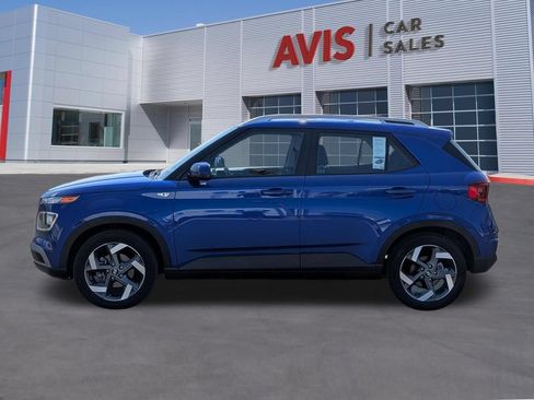Used 2025 Hyundai Venue SEL FWD image 10