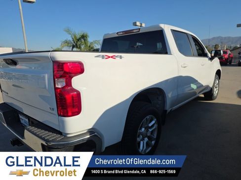 Used 2023 Chevrolet Silverado 1500 LT AWD/4WD image 7
