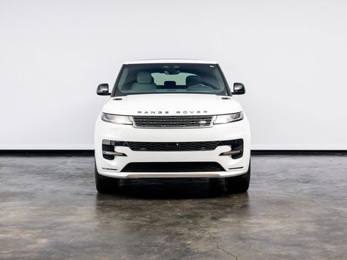 Used 2024 Land Rover Range Rover Sport Dynamic SE image 2