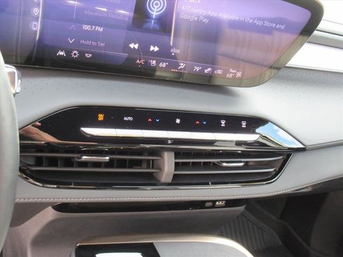 Used 2025 Buick Enclave Avenir w/ Super Cruise Package image 25