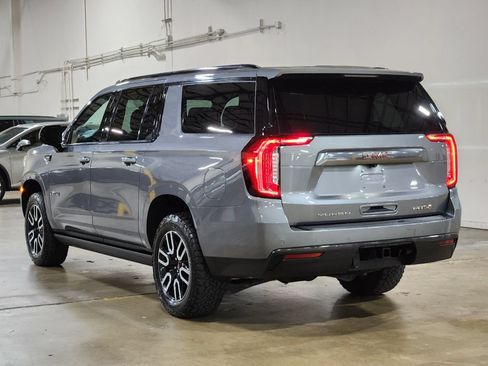 Used 2021 GMC Yukon XL AT4 w/ AT4 Premium Plus Package AWD/4WD image 11