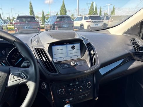 Used 2019 Ford Escape SEL FWD image 3