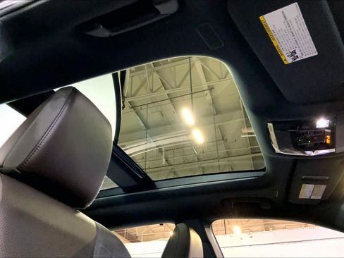 Certified 2025 Lexus RX 450h Luxury w/ Convenience Package image 14