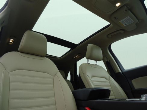 Used 2020 Ford Edge SEL w/ Convenience Package image 27