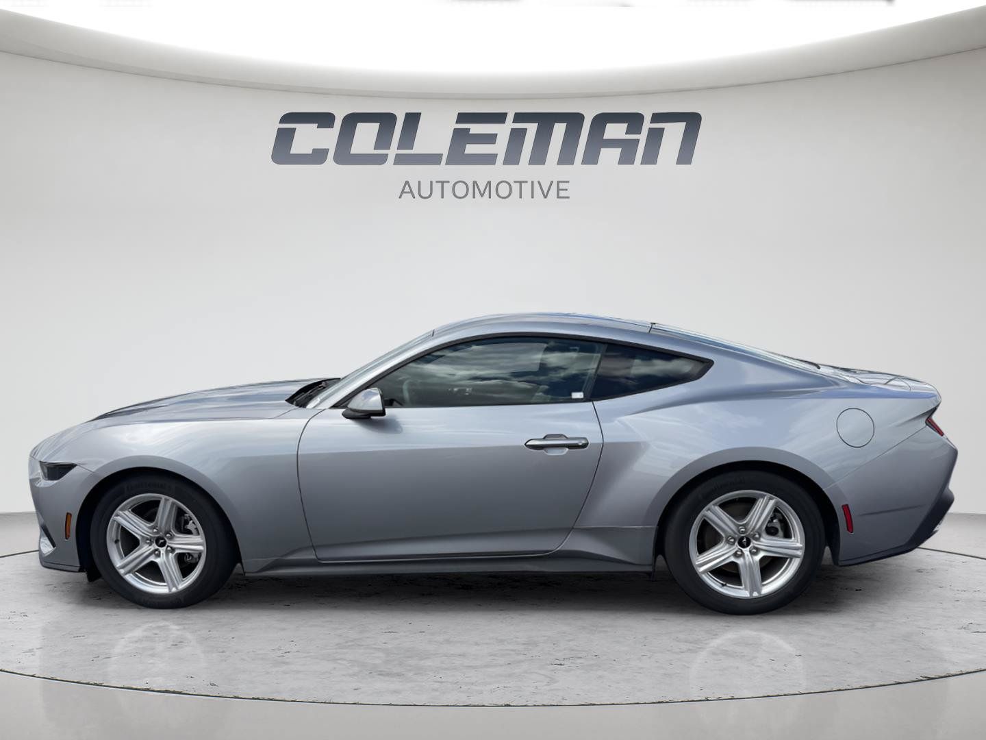 Used 2026 Ford Mustang Premium RWD image 9