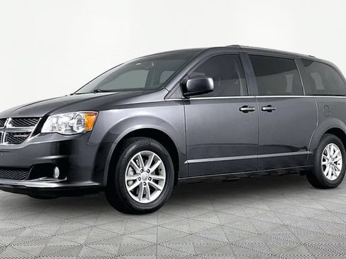 Used 2019 Dodge Grand Caravan SXT FWD image 1