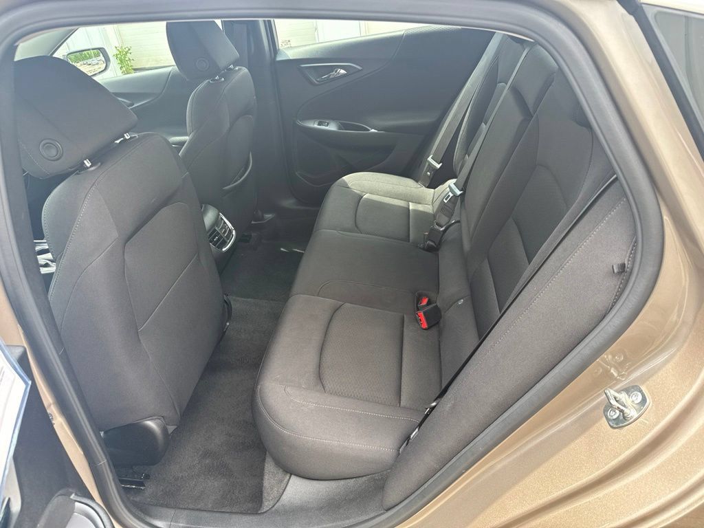 Used 2024 Chevrolet Malibu LT FWD image 15