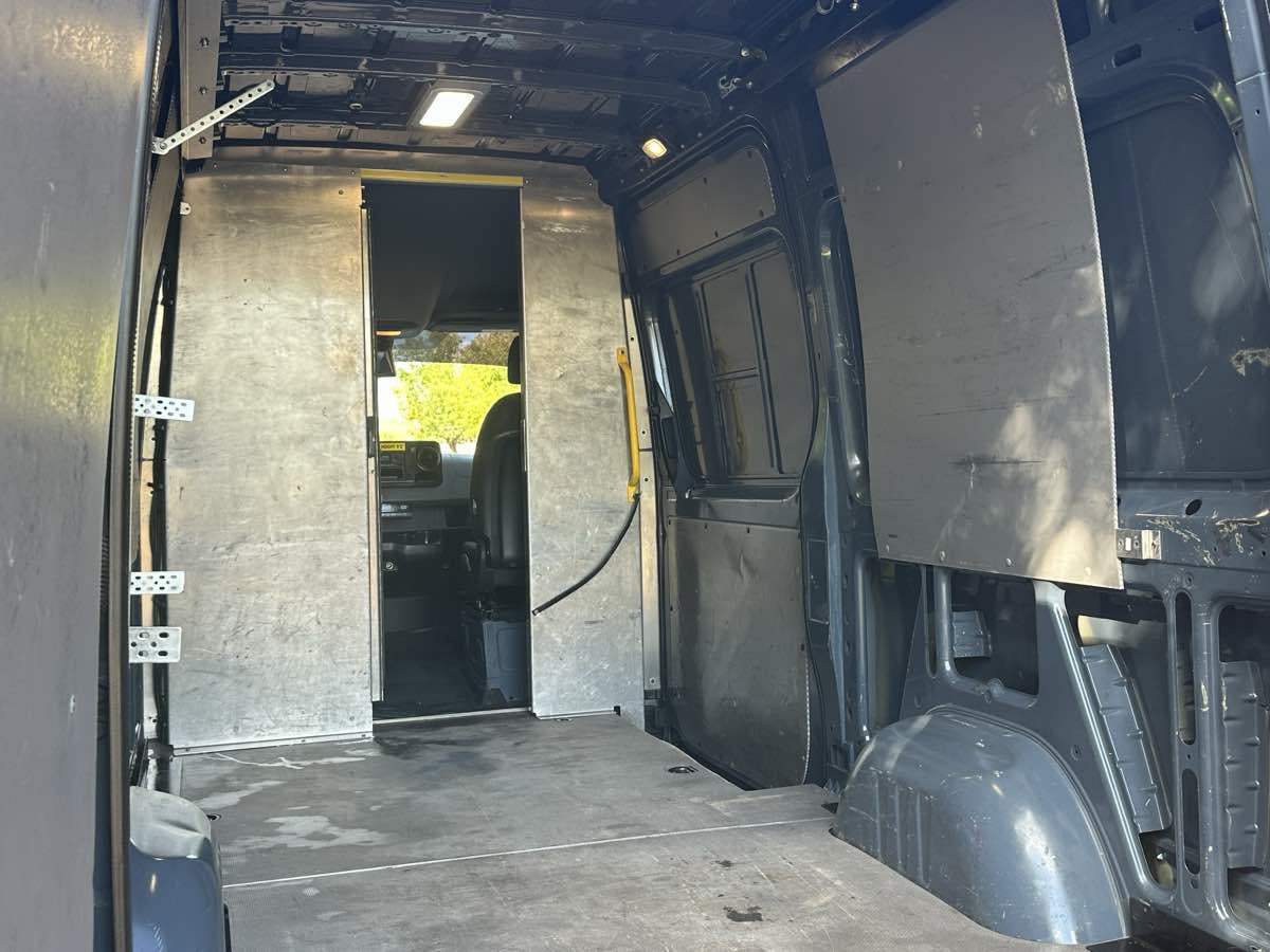 Used 2019 Mercedes-Benz Sprinter 144 image 20