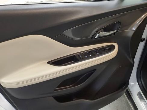 Used 2017 Buick Encore Essence AWD/4WD image 10