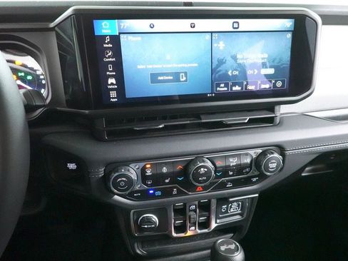 Used 2025 Jeep Wrangler Sahara 4xe image 13